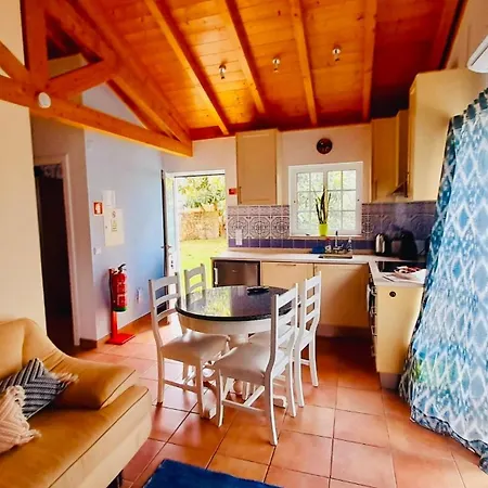 Mountain View 2 Bedroom *